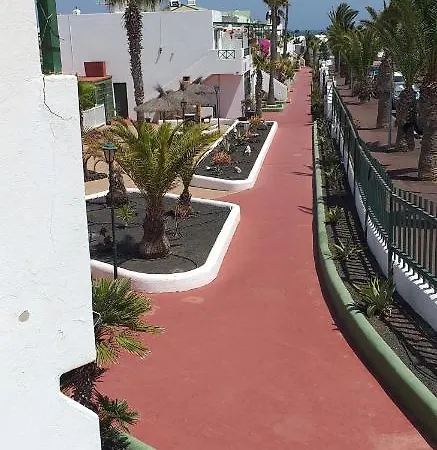 Sunnydaze Апартаменты Тиас