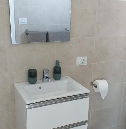 Sunnydaze Apartment *